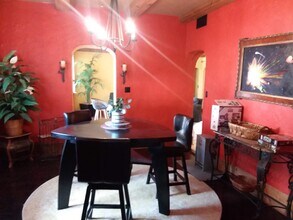 322 Buena Vista Ave, Unit B-upstairs in Sarasota, FL - Foto de edificio - Building Photo