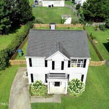 149 N Honey Springs Ave, Unit 0223 in Fuquay Varina, NC - Building Photo - Building Photo