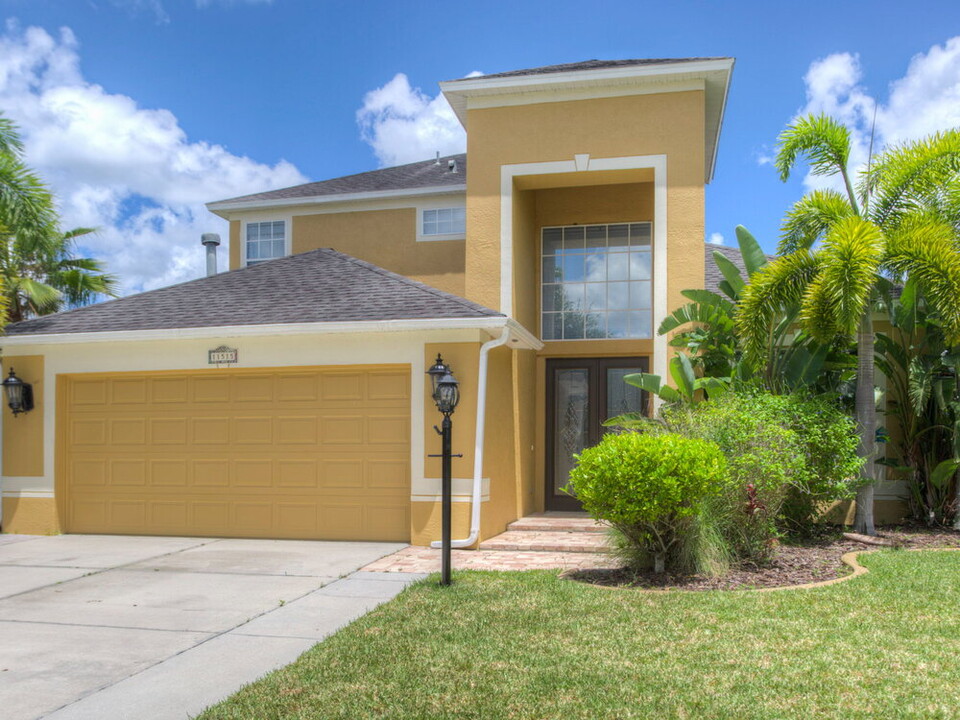 11515 Pimpernel Dr in Lakewood Ranch, FL - Building Photo