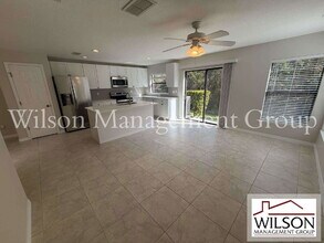 5210 Windsor Lake Cir in Sanford, FL - Building Photo - Building Photo