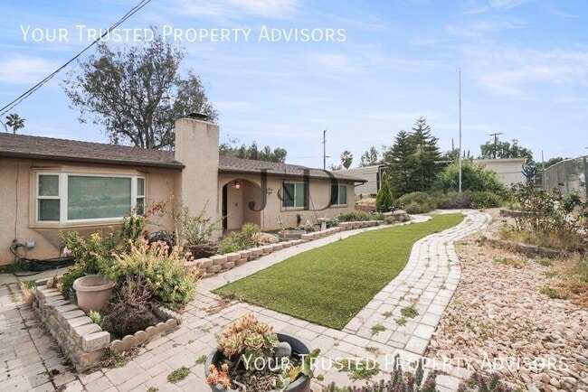 151 Bonita Pl in El Cajon, CA - Building Photo - Building Photo