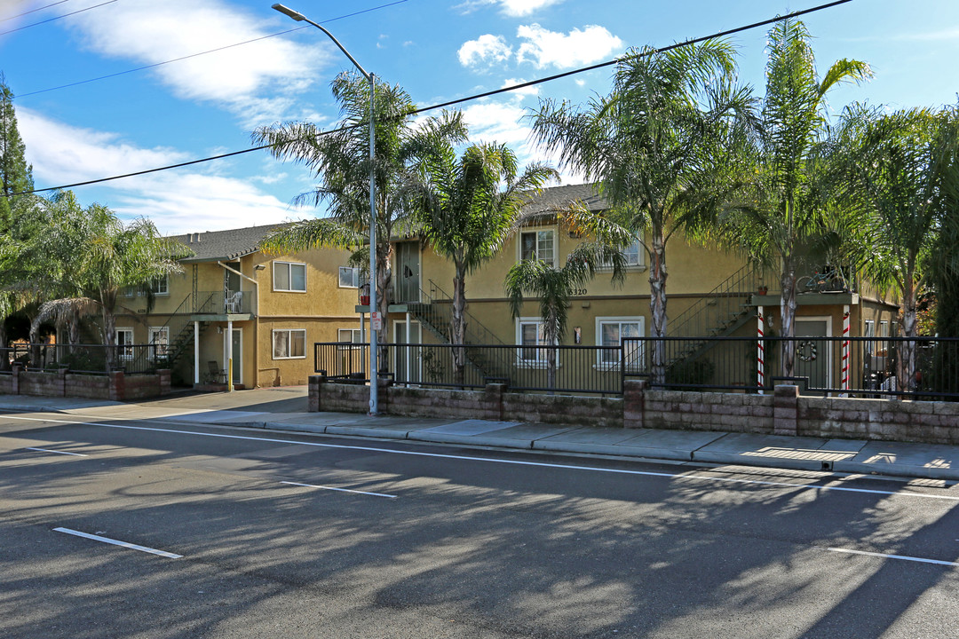 Greenback Lane Apartments in Citrus Heights, CA - Building Photo