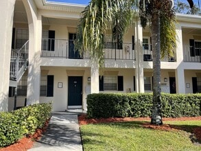 10356 Carrollwood Ln, Unit #203 in Tampa, FL - Foto de edificio - Building Photo