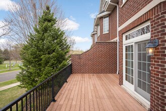 10855 Falling Water Ln in Woodbury, MN - Building Photo - Building Photo