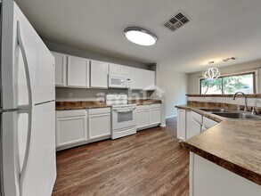 11167 W Garfield St in Avondale, AZ - Foto de edificio - Building Photo