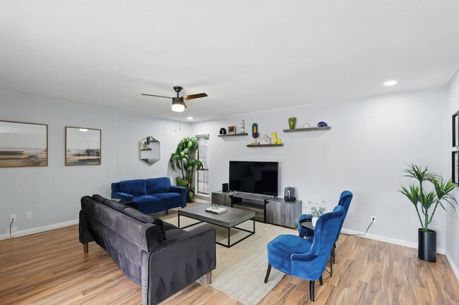 property at 3454 Livingston Ln