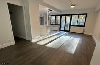 609 S Orange Ave in South Orange, NJ - Foto de edificio - Building Photo