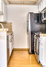 1040 N Gardner St in West Hollywood, CA - Building Photo - Building Photo