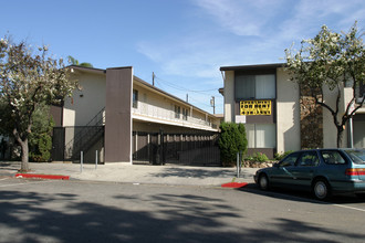 Waterstone Apartments in Long Beach, CA - Building Photo - Building Photo