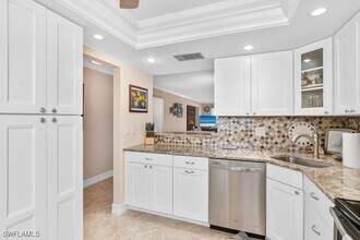 4300 Belair Ln in Naples, FL - Building Photo - Building Photo