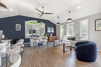 Quail Ridge Apartments in Plainsboro, NJ - Foto de edificio - Building Photo