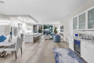 500 SE Mizner Blvd in Boca Raton, FL - Building Photo - Building Photo
