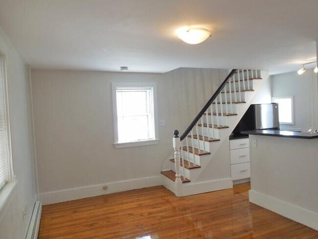 13 Smith Ave, Unit 2B in Somerville, MA - Building Photo - Building Photo