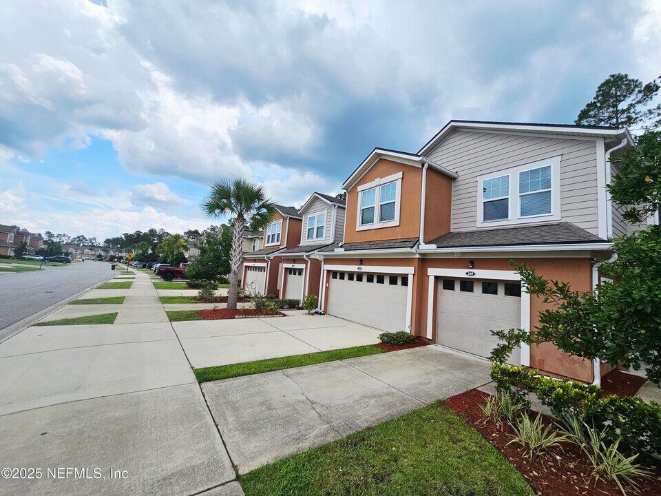 249 Richmond Dr in Saint Johns, FL - Building Photo