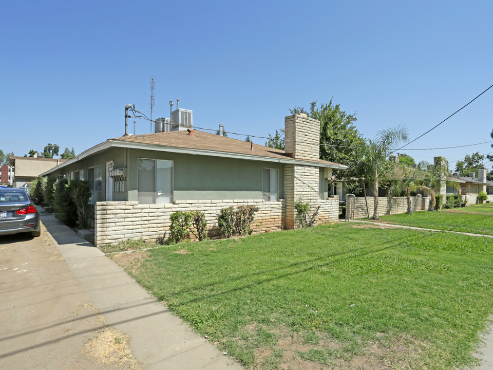 4461-4177 E Sierra Madre Ave in Fresno, CA - Building Photo