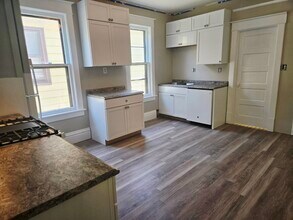 1647 S 63rd St, Unit 1647 S. 63rd St. in West Allis, WI - Foto de edificio - Building Photo