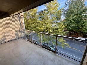 5001 California Ave SW in Seattle, WA - Building Photo - Building Photo