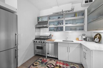103-105 Norfolk St in New York, NY - Building Photo - Building Photo