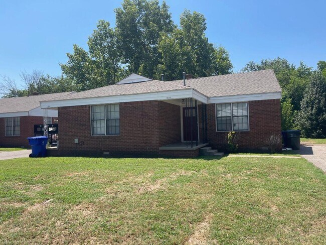 property at 1113 Arkansas St