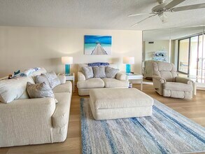 6650 Sunset Way in St Pete Beach, FL - Building Photo - Building Photo