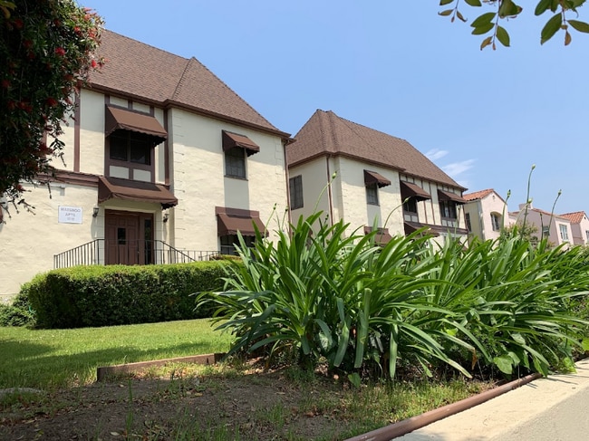 1612-1616 Huntington Dr