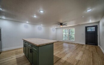 526 Wilmore Rd in Lake Ozark, MO - Building Photo - Building Photo