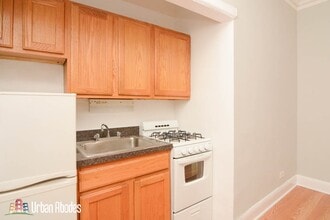 3835 N Fremont St, Unit M08B in Chicago, IL - Building Photo - Building Photo