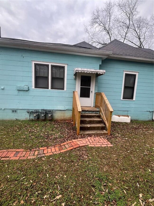 property at 1821 Mercer Ave