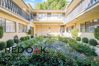 6655 Franklin Ave in Los Angeles, CA - Building Photo - Building Photo