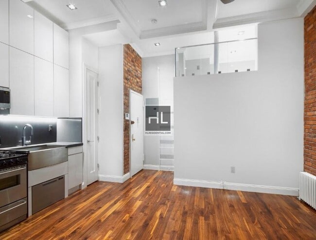 West 14th Street, Unit 01B in New York, NY - Foto de edificio - Building Photo