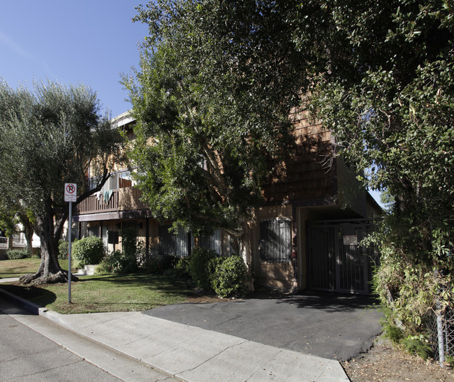 10963 Whipple St in North Hollywood, CA - Building Photo - Building Photo