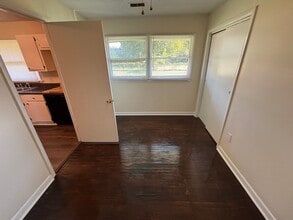 1006 Waverly Ave in Muscle Shoals, AL - Building Photo - Building Photo