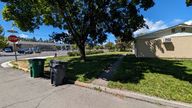 1243 Hanson Ave in Moscow, ID - Building Photo - Building Photo