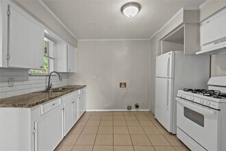 2328 Boss St in La Marque, TX - Building Photo - Building Photo