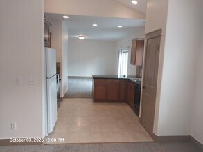 1116 SE Millright Ave in McMinnville, OR - Building Photo - Building Photo