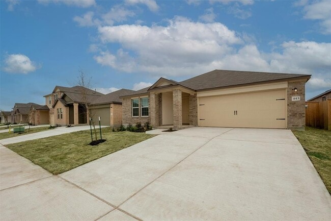 443 Sebring Cir in Hutto, TX - Building Photo - Building Photo