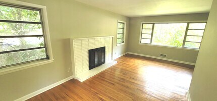 529 S Hairston Rd in Stone Mountain, GA - Building Photo - Building Photo