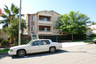 545 E Palm Ave in Burbank, CA - Building Photo - Building Photo