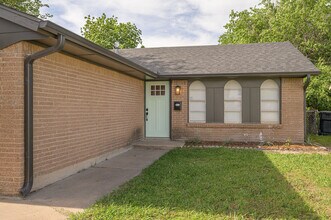 121 NW 79th St in Oklahoma City, OK - Building Photo - Building Photo