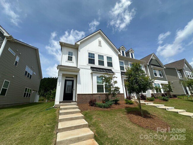 15744 Country House St in Charlotte, NC - Building Photo - Building Photo