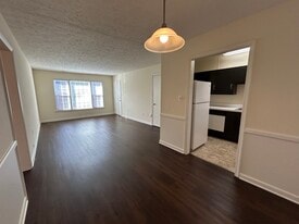 Princeton Circle West Apartments in Lynchburg, VA - Building Photo