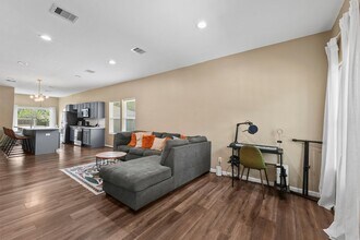 3706 Nathaniel Brown St in Houston, TX - Building Photo - Building Photo