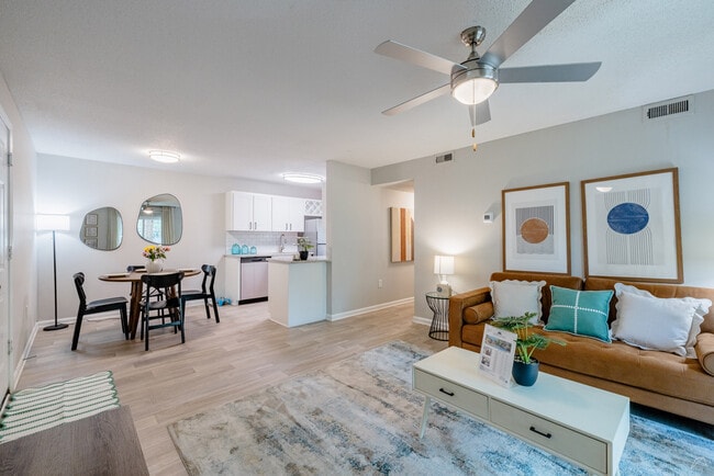 Georgetown Luxury Townhomes in Spartanburg, SC - Foto de edificio - Building Photo