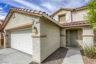 8629 Apiary Wind St in Las Vegas, NV - Building Photo - Building Photo