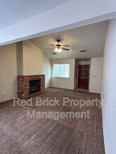 1711 Elayne Dr in Merced, CA - Building Photo - Building Photo