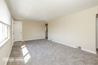 2740 Jordan Ave in Pittsburgh, PA - Building Photo - Building Photo