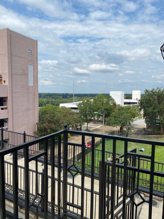 1414 Washington St, Unit 201 in Vicksburg, MS - Foto de edificio