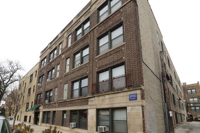 1053 W George in Chicago, IL - Building Photo