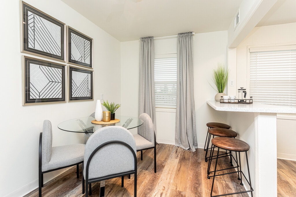 Alcove at Seahurst Apartments in Burien, WA