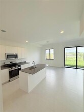 19105 SW 344th St in Homestead, FL - Building Photo - Building Photo